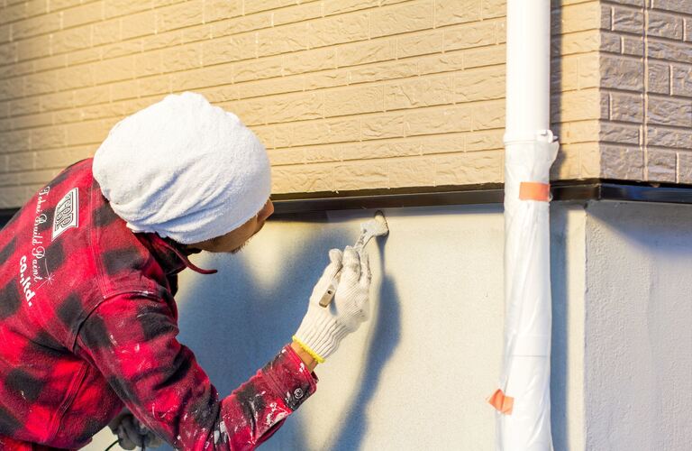 築年数が進み劣化が目立つ住まいのリフォームにご対応 | 大阪で塗装なら丁寧に施工するみやま塗装